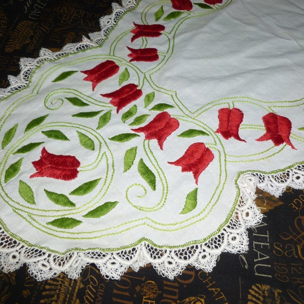 Antique Art Deco Table Runner Dresser Scarf Tulip Flowers Lace Embroidery 30 x 13"