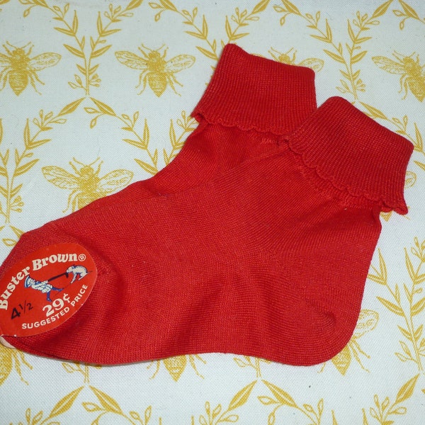 NOS Vintage pair of BUSTER BROWN Socks Childrens Red Hose Stockings Size 4 1/2 Unworn