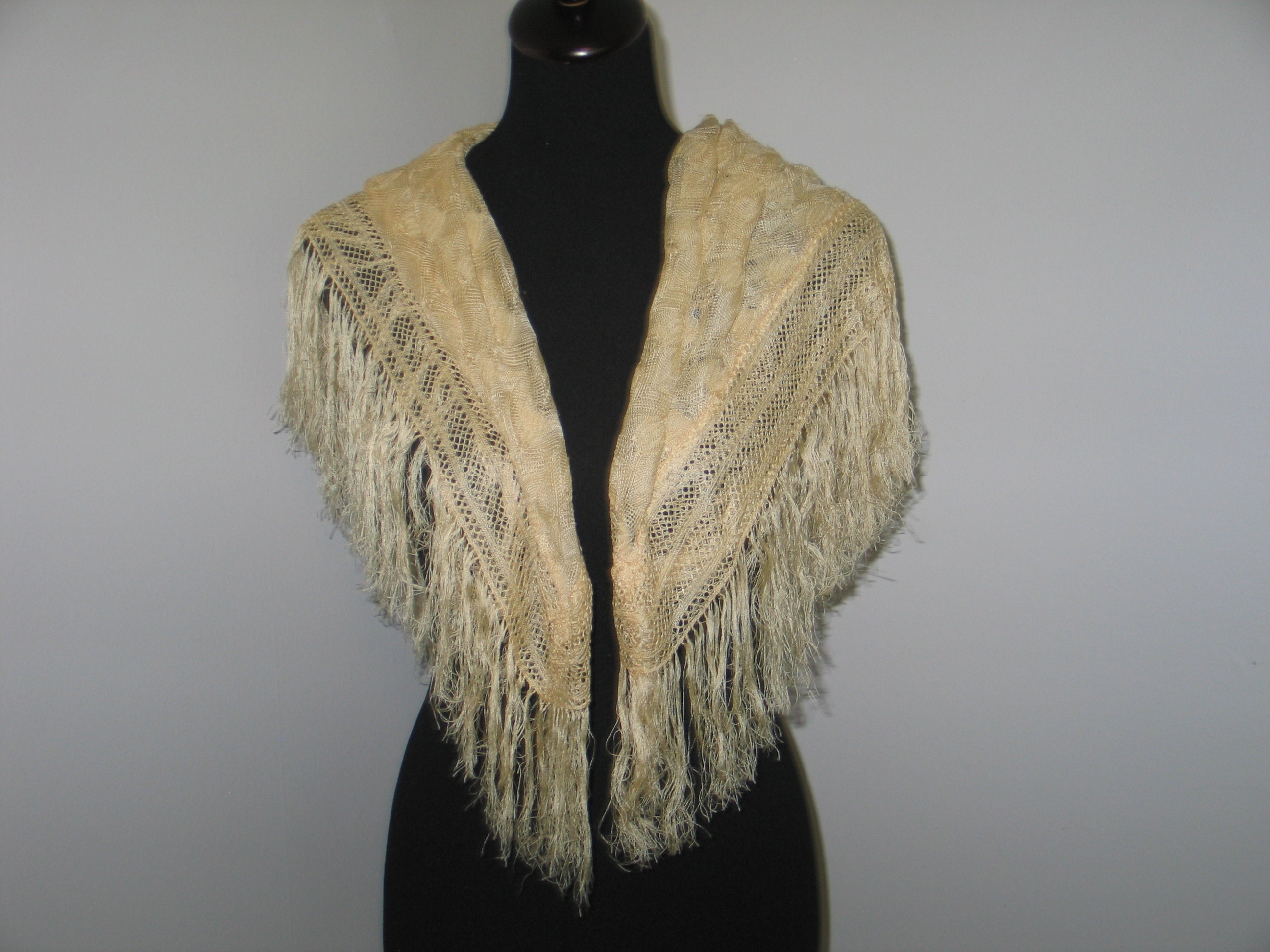 Antique Silk Lace Shawl Scarf-vintage~mantilla Scarf-40