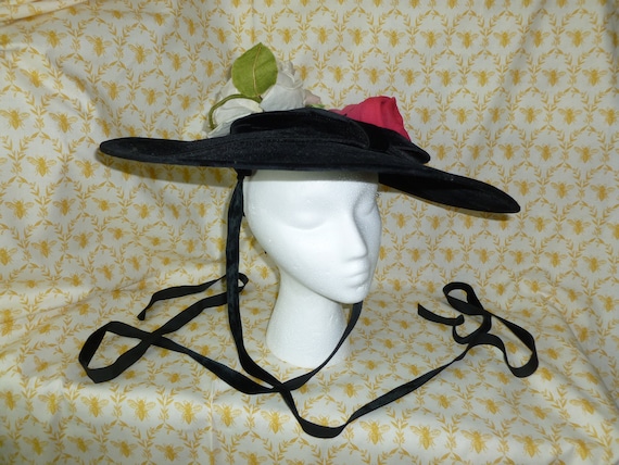 Touring hat sales