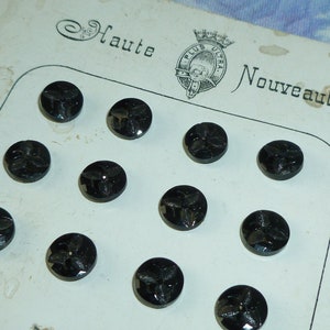 NOS Antique Haute Nouveaute Buttons Viktorianisch Orig Karte French Tiny Petite Baby oder Puppenschliff Glasknöpfe