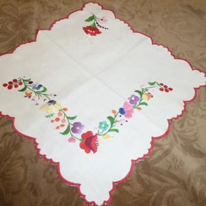 Colorful Vintage Table Centerpiece Doily Runner Traditional Hungarian Kalosca Hand Embroidery