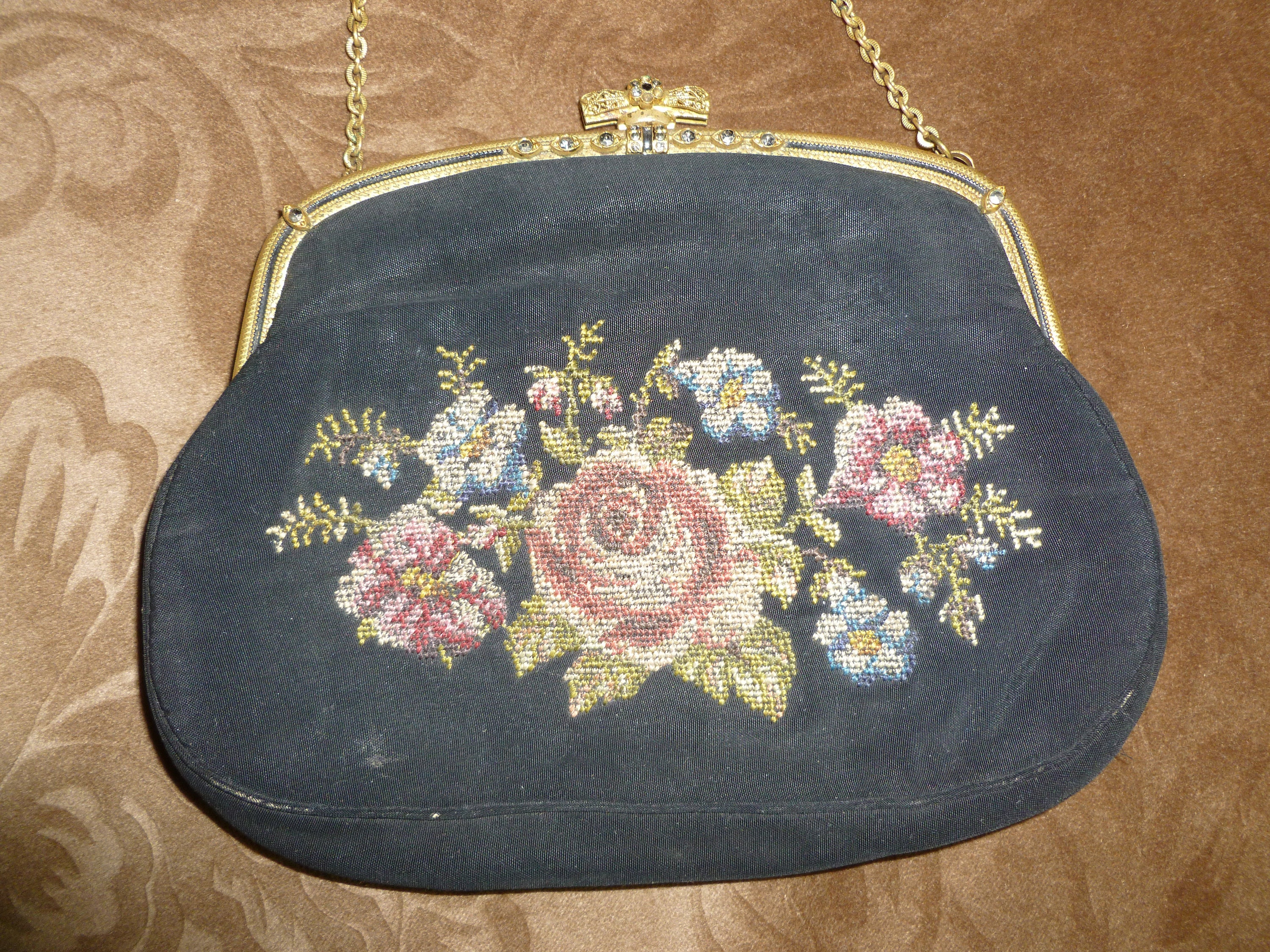 オーストリアアンティークビンテージ手刺繍バッグパース用モチーフ未