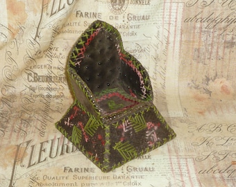 Antique Embroidered Sewing Caddy Victorian Pin Cushion Thread Holder Vintage Monogram Americana Sewing Chair Pincushion