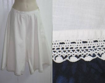 Antique Victorian-Edwardian Petticoat Bloomers-Underpants-Lingerie Crochet Lace / White Cotton