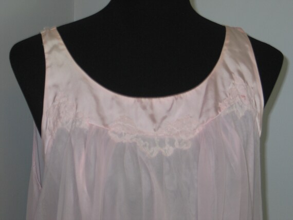 Vintage Pink Robe & NightGown 1960s Sheer Nylon S… - image 4