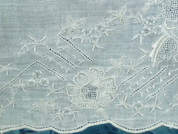 Antique Hanky Vtg APPENZELL Linen LACE Heavily Em… - image 6