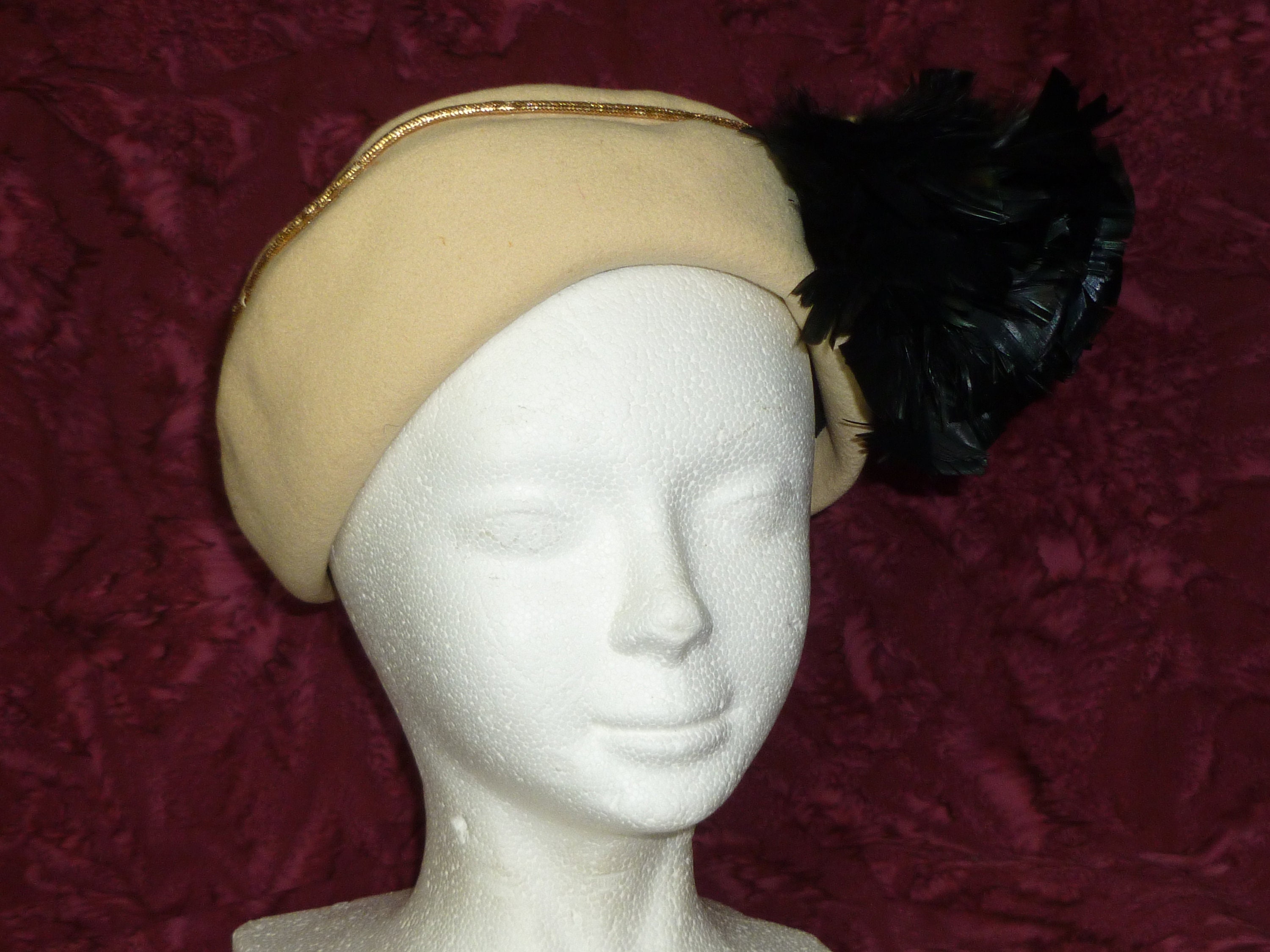 Henry Pollak Hat Vintage 1930s 1940s Antique Feather Cloche  display picture 2