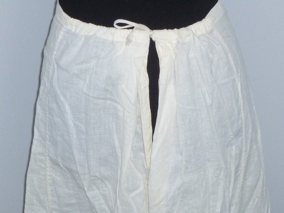 Gorgeous Antique Petticoat Skirt Embroidered Eyel… - image 7