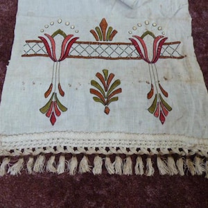 Antique Runner Authentic Arts & Crafts, Stickley Era Ivory Linen Embroidered 19 x 54"