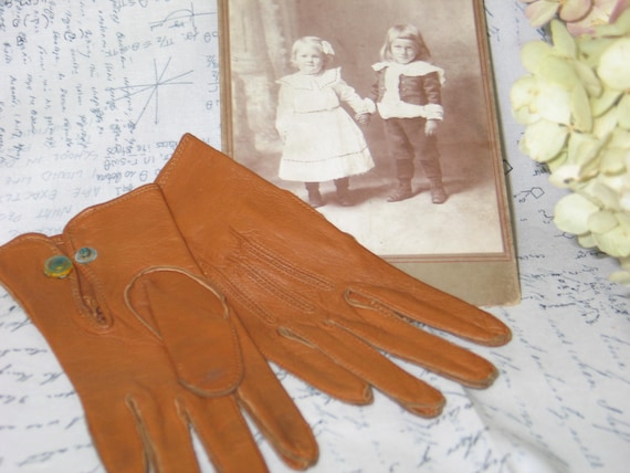 Darling Antique Toddler Children Gloves early 190… - image 1