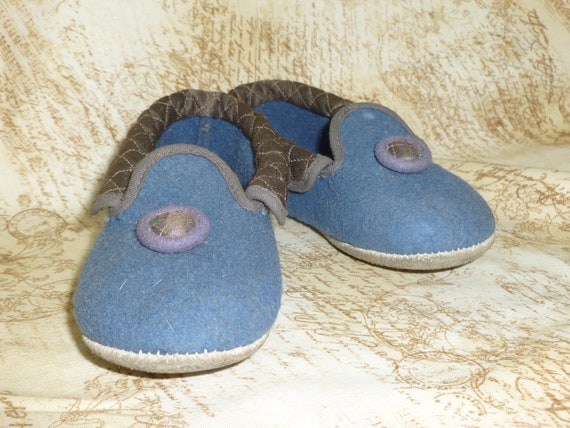 Antique Childrens slippers Baby Shoes-booties / D… - image 10