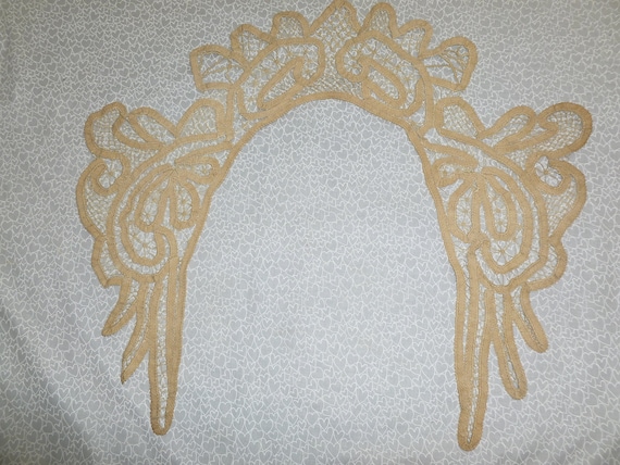 Large Antique Battenburg Lace Collar / Ivory Dres… - image 6