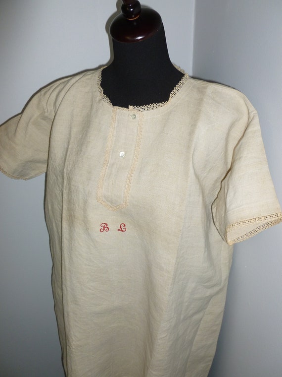 Exceptional Antique French Linen Nightshirt Vinta… - image 3