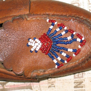 Antique Vintage Baby Shoes / Slippers / Beaded Moccasins / Doll Booties / Childrens Slippers image 3