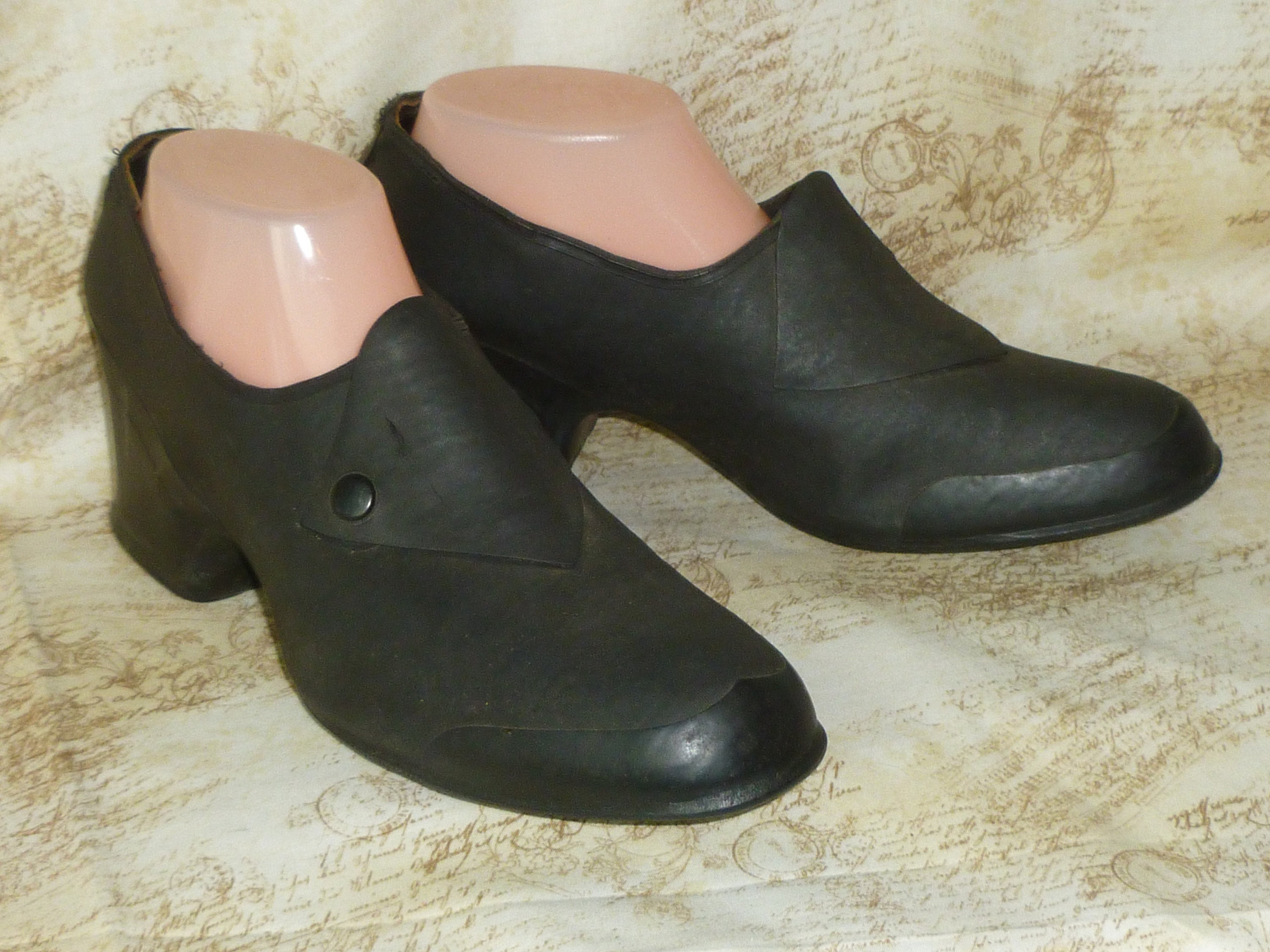 1930s 1940s Vintage Rubber Rain Shoes 