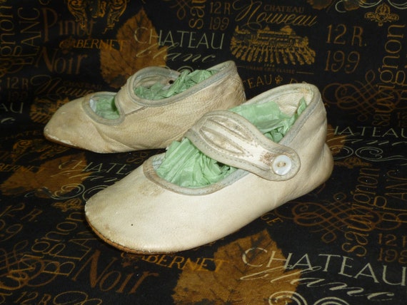 Darling Antique Baby Shoes Mary Jane Doll Shoes Wh