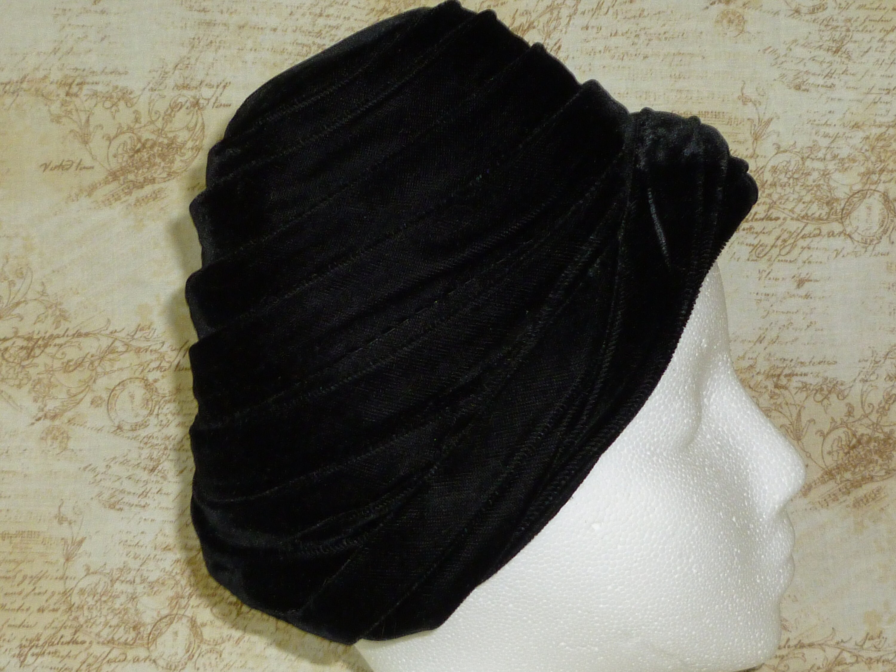 Vintage 1950s Black Bee Hive Woven Hat Velvet 1950s Colorful Rainbow Chevron Weave Vintage Beehive Turban  main image 2