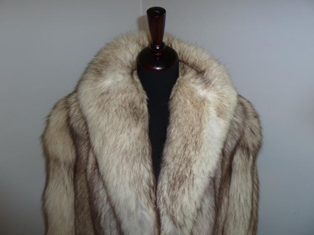 ジャケット・アウター SAGA FOX Silver Fox Long Coat 120cm Saga Silver Fox Fur Coat, excellent condition, size Small | eBay