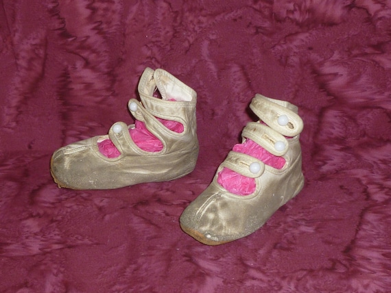 Darling Antique Victorian Baby Childrens Button Shoes-c1800s-early 1900s Edwardian Vintage Baby White Leather