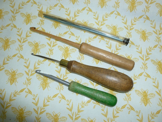 Vintage Rug Hook-sewing Awl-needle Punch Rug Making Hook-button Hole 