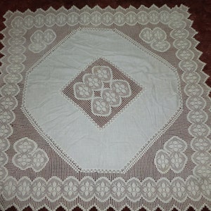 Exquise Lin Antique Dentelle Irlandaise Nappe Mary Card Design Filet Crochet