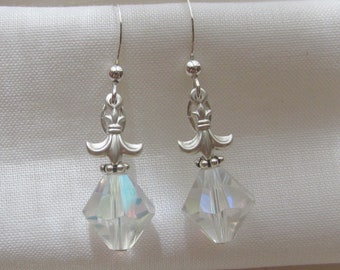 Boucles d'oreilles en cristal avec breloque fleur de lys, argent sterling 925, cristaux de quartz aurora boréale transparents transparents, bijoux vintage de style antique