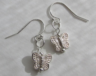 boucles d'oreilles papillon en argent, boucles d'oreilles délicates à breloques papillon, argent sterling 925, boucles d'oreilles pour filles, cadeau pour les amoureux de la nature, bijoux papillon