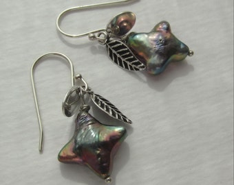 boucles d'oreilles en perles de keshi scintillantes, argent sterling 925, gris-bleu paon irisé, perles d'eau douce baroques, boucles d'oreilles en nacre foncée