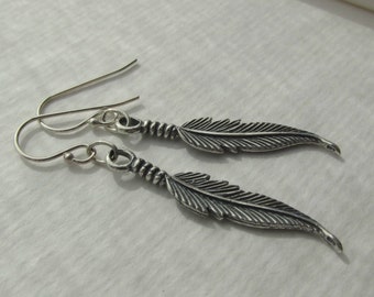 boucles d'oreilles plumes en argent, longues boucles d'oreilles à breloques plumes en argent massif, argent sterling 925, bijoux d'inspiration amérindienne, argent foncé