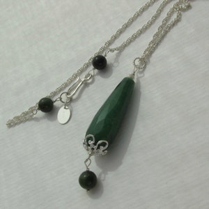 Collier de jade canadien vert émeraude, argent sterling 925, pendule en forme de larme, chaîne de corde avec pendentif en Y, long pendentif goutte de jade en pierres précieuses à facettes image 6