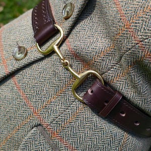 Trensen-Gürtel aus Brogue-Leder: Reiterstil