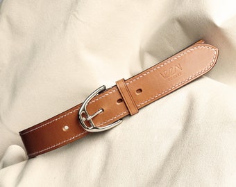 スターラップバックルレザーベルト：乗馬スタイル、スコットランド製ハンドメイド