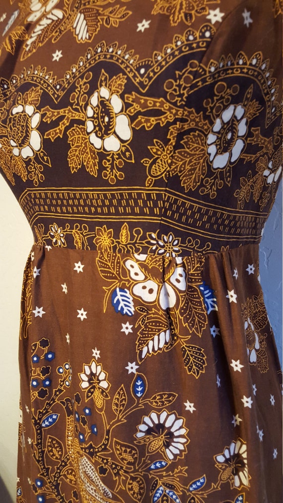 Beautiful Peacock Hawaiian Maxi Dress - image 9