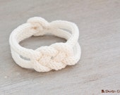 French knitted cotton bracelet | White | Pearl button