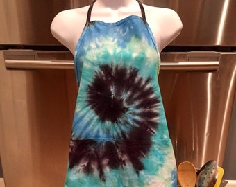 Gift for woman, unique gift for her, unique gift for mom, last minute Christmas gift, holiday gift for women, tie dye clothing, apron set