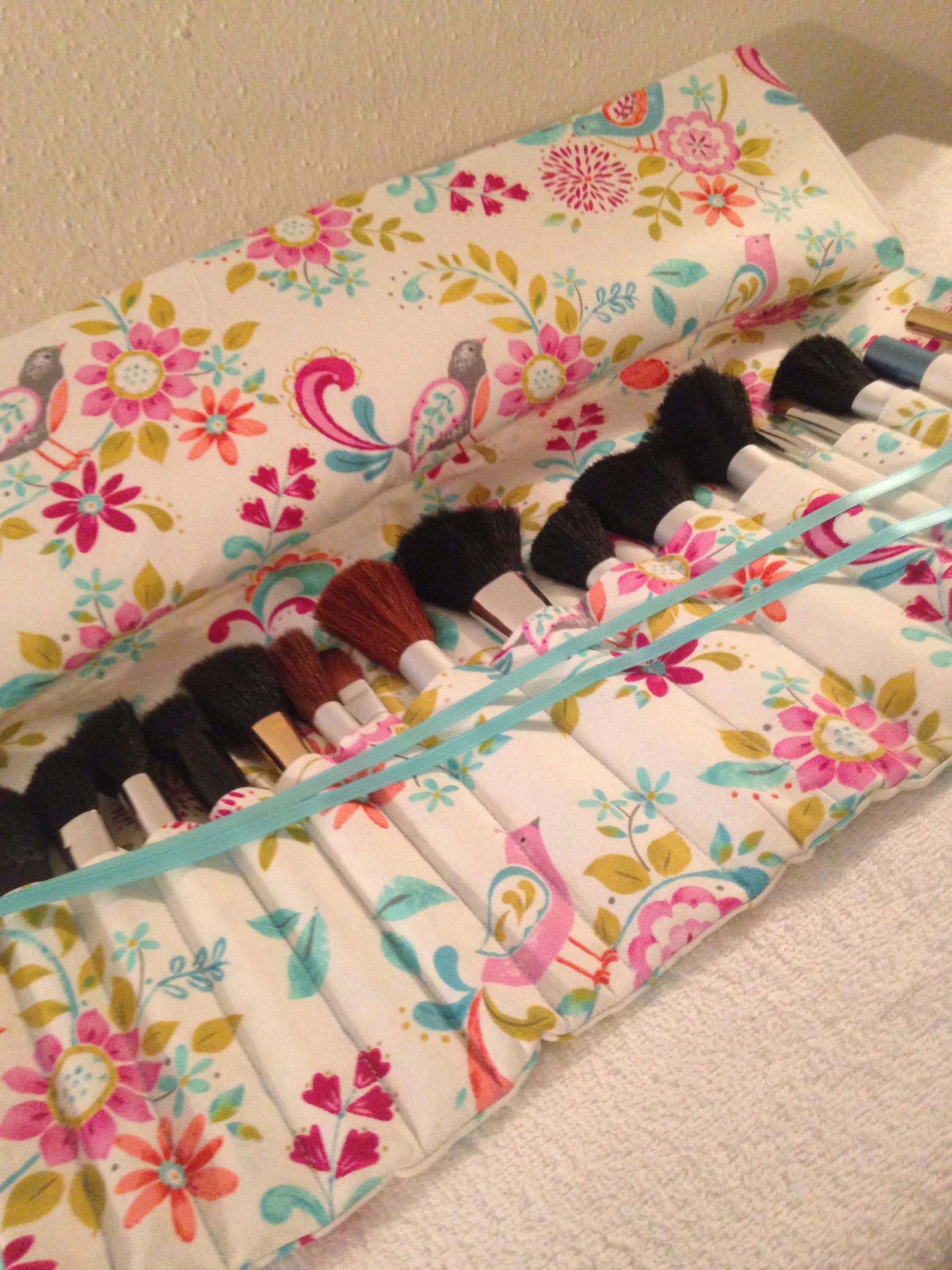 Gorgeous Floral Happy Nest Large Makeup Cosmetic Brush Roll,Travel,Artist