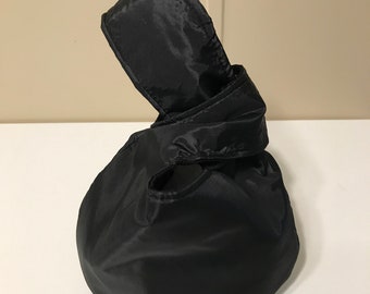 Borsa Knot Giapponese, Borsa Grab and Go, Wristlet, Knit Handbag--Black Taffeta Bag