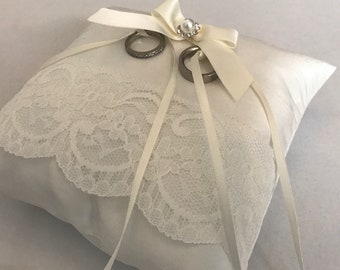 Ringkissen Spitze creme - Ring Bearer Pillow