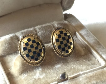 Sterling Checkered Oval Screw Back Earrings