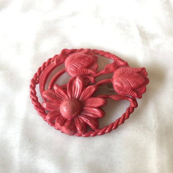Red Celluloid 1940s Flower Brooch Plastic