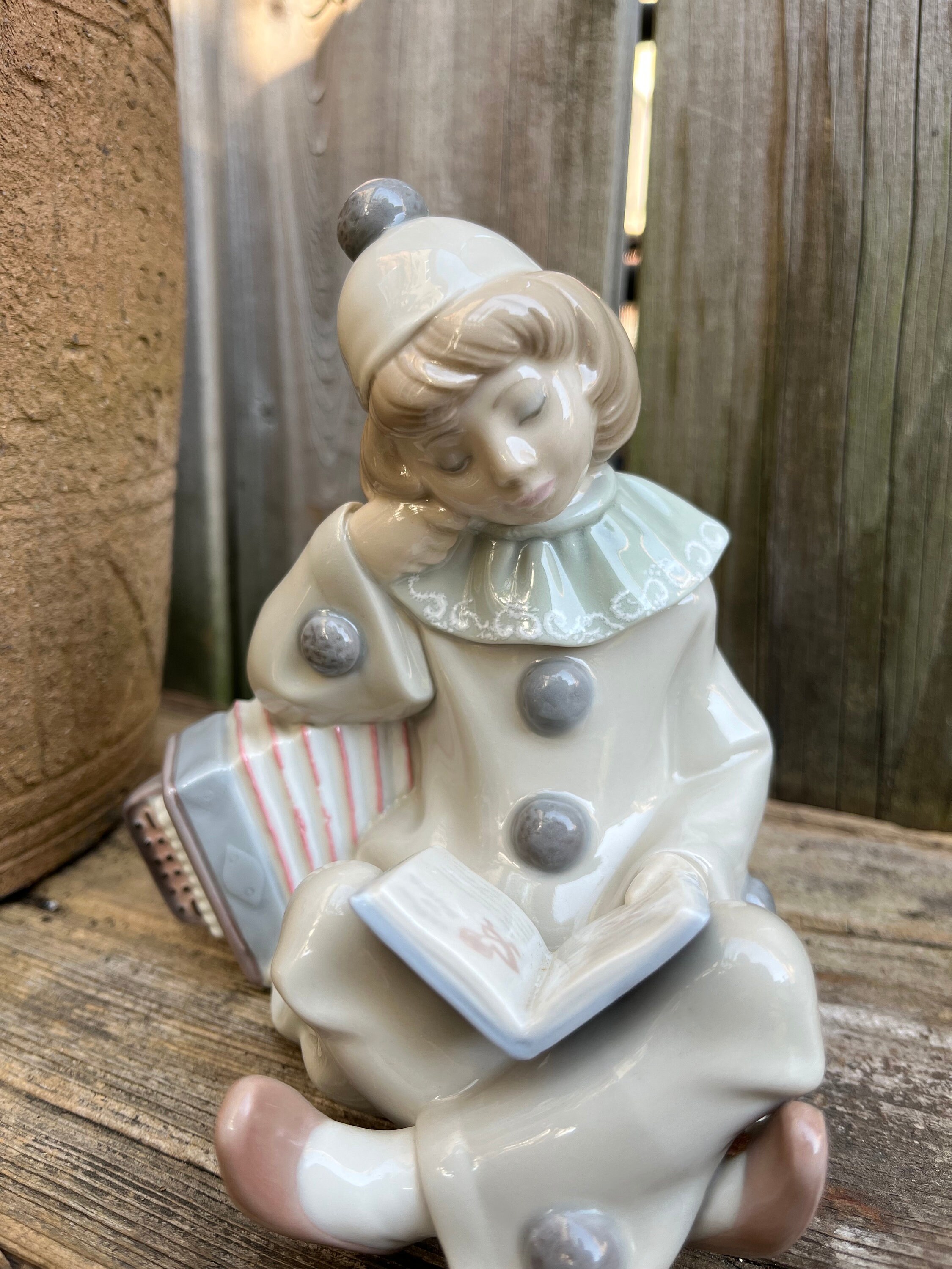 Lladro Sleepy Girl Clown With Accordian, Harlequin Style, Seated