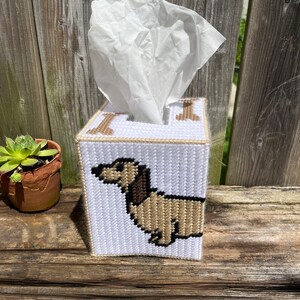 Dachshund Tissue Box Holder, Wiener Dog Plastic Canvas Yarn