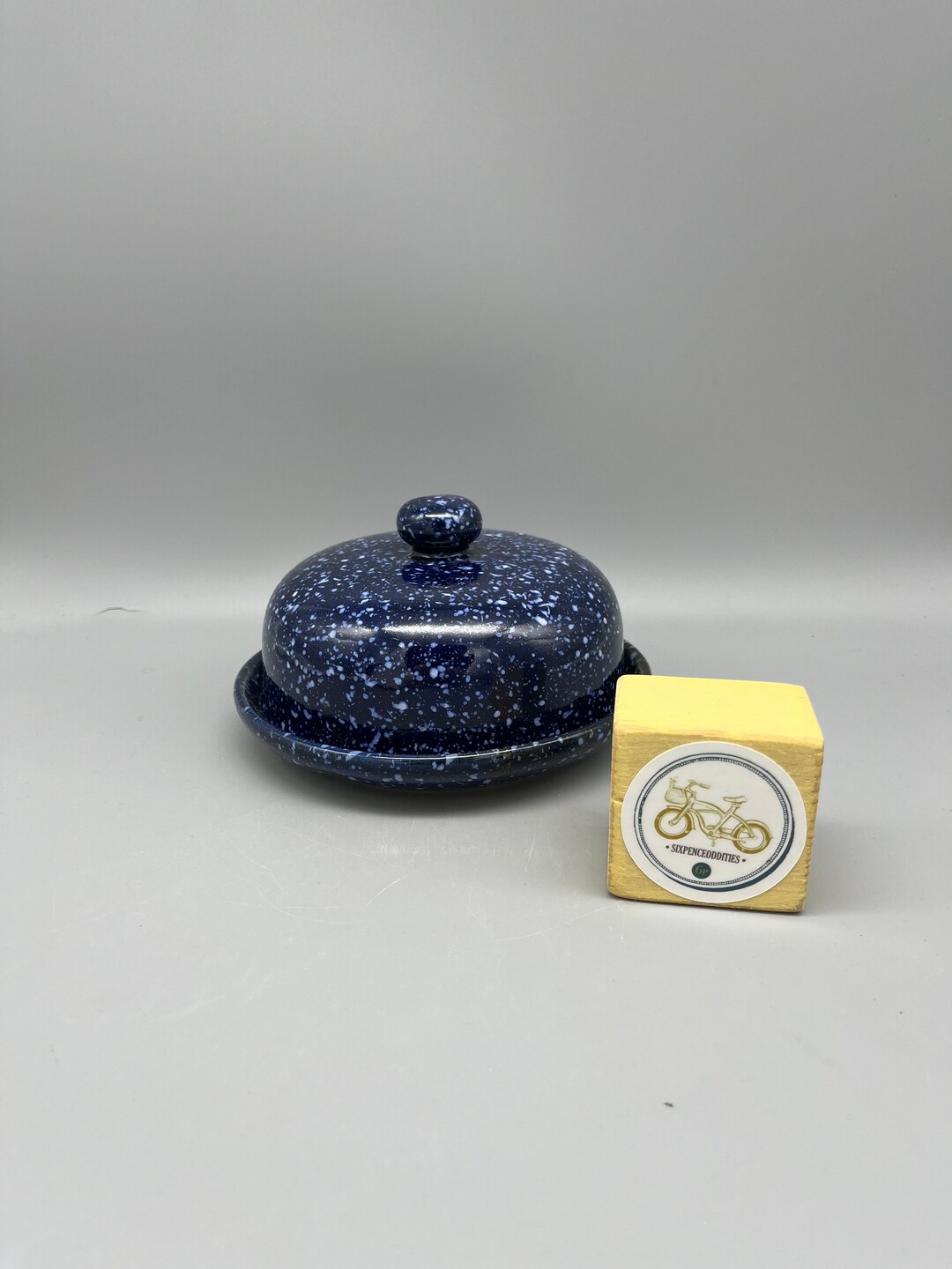 Otagiri Blue Spackle Round Butter Dish, Cheese Plate, Blue and White