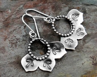 Short Stemmed Flower Dangle Earrings || oxidized metalsmith earrings (6954)