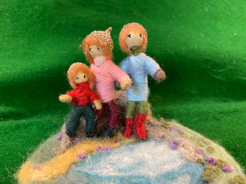 Woodland Scene Miniature, mini doll family, bendy dolls,miniature forest scene, miniature dolls , toy image 3