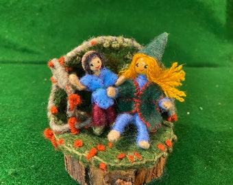 Doll  Hut,  Gnome HideAway, Miniature Doll Hut, Needlefelted, Doll Home