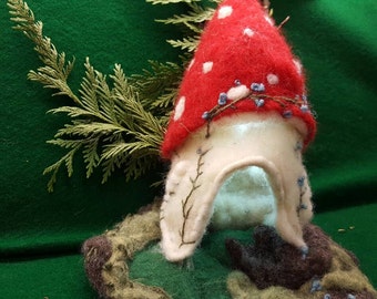 Needle Felted Mushroom Home and Playscape, Felt playscape for Pokemon, Lego, felted gnomes and foxes, squirrels and  fantasy creations.