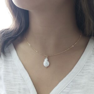 Single Pearl Necklace,Layered Necklace,Simple Pearl Necklace,Pearl Pendant Necklace,Gold filled/sterling silver/ Rose gold