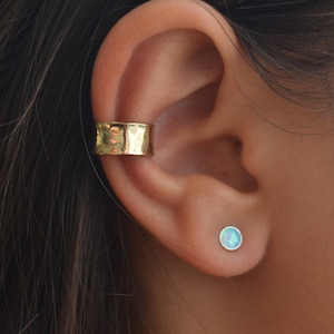 Ohr Manschette gold & blau Opal Ohrstecker Gold gefüllt - Satz von 2 Ohrringe, einstellbar nicht durchbohrt, gehämmert Silber oder Gold